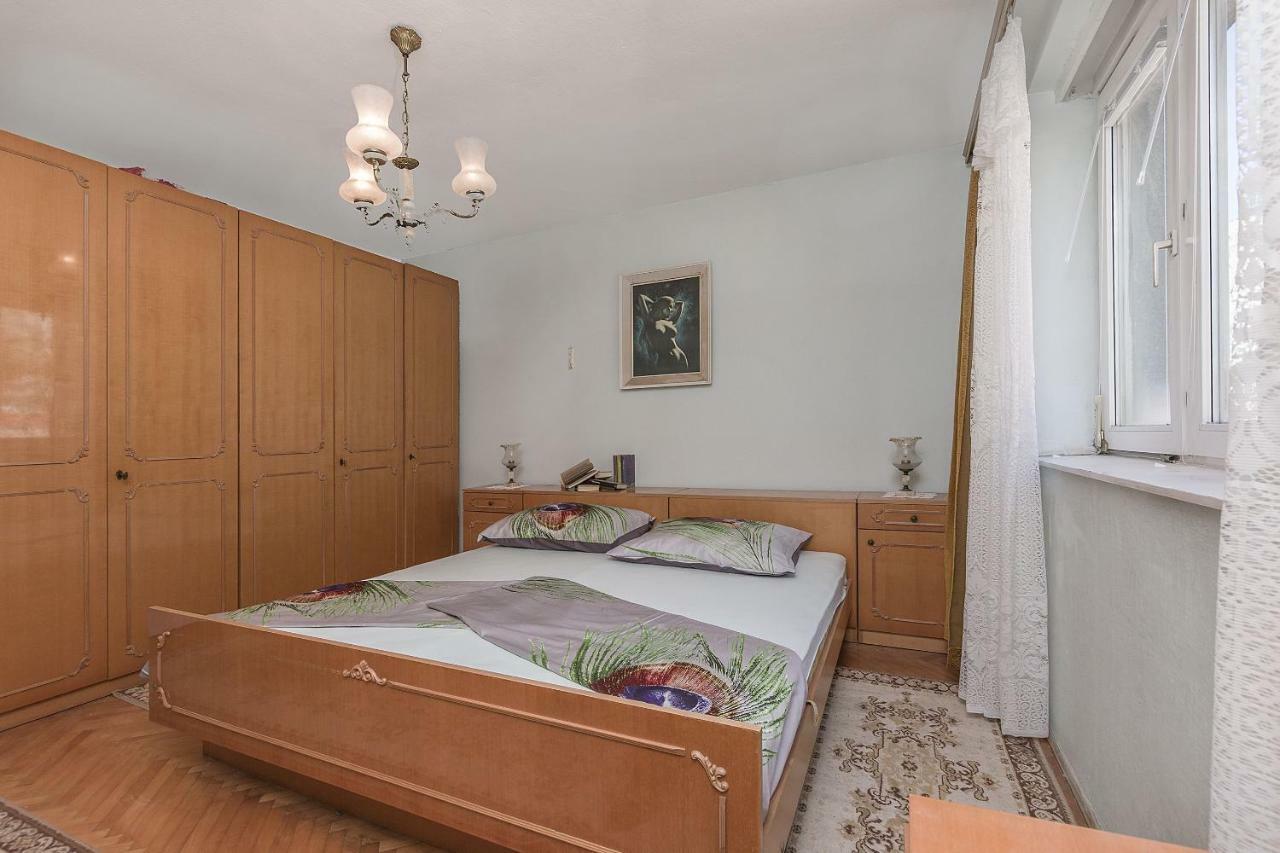 Apartment Nansy Omiš Δωμάτιο φωτογραφία