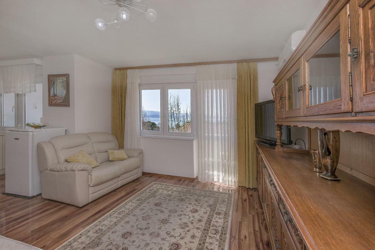 Apartment Nansy Omiš Δωμάτιο φωτογραφία