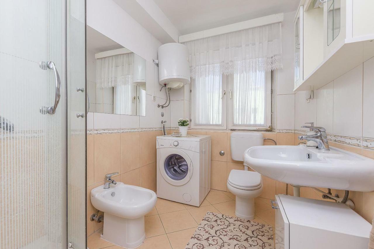 Apartment Nansy Omiš Δωμάτιο φωτογραφία